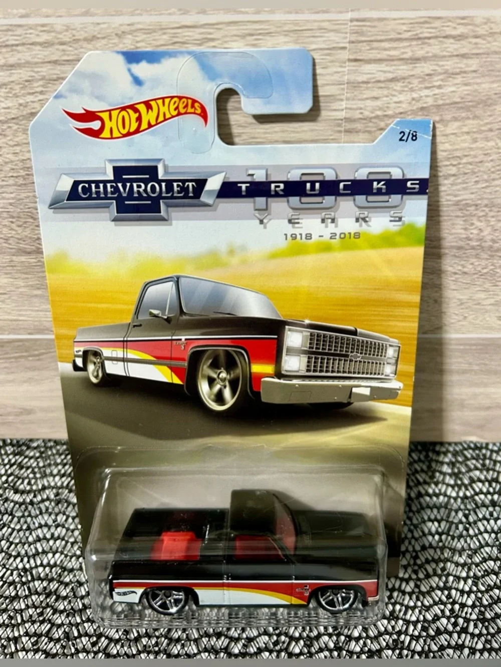 Hot Wheels 83 Chevy Silverado 100 years Trucks Edition - Picture 5 of 8